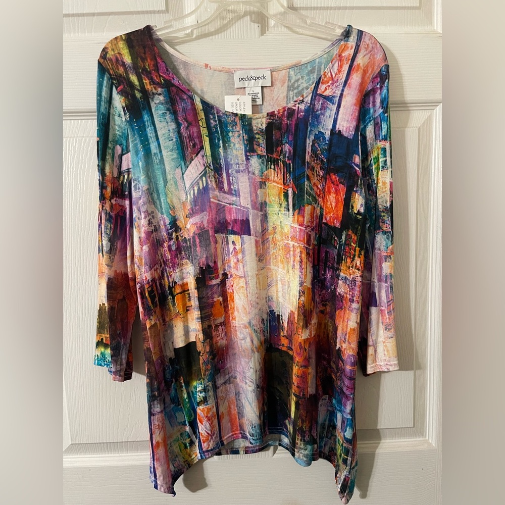 Peck and Peck multicolored tunic top. Size large. 95% polyester 5% spandex.